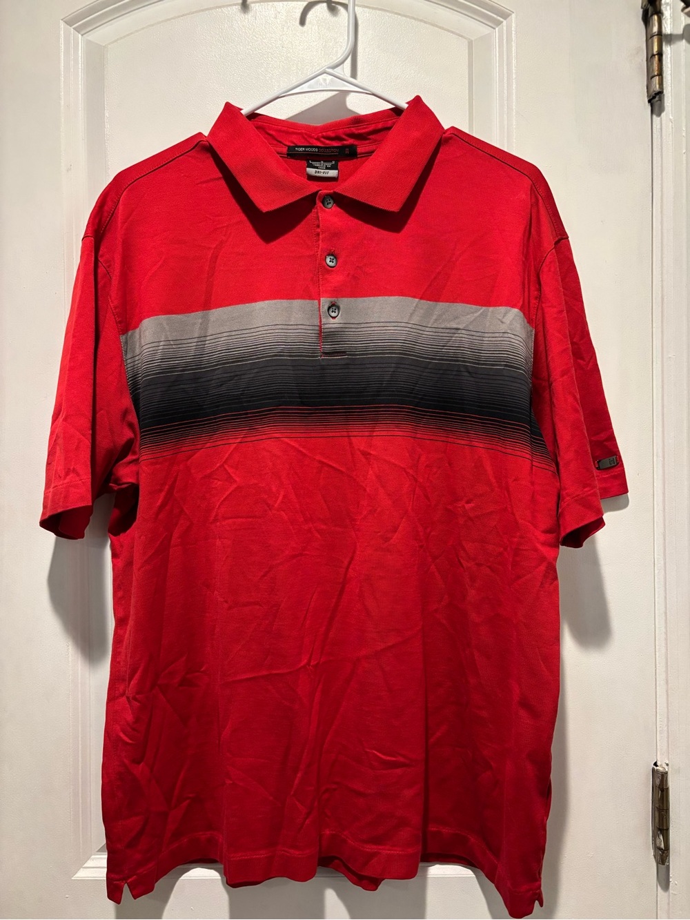 Mens golf shirts excellent condition size large. Lot of 3!!